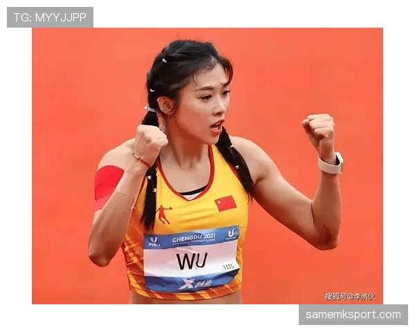 吴艳妮赛前涂指甲油那刻，我真没绷住
